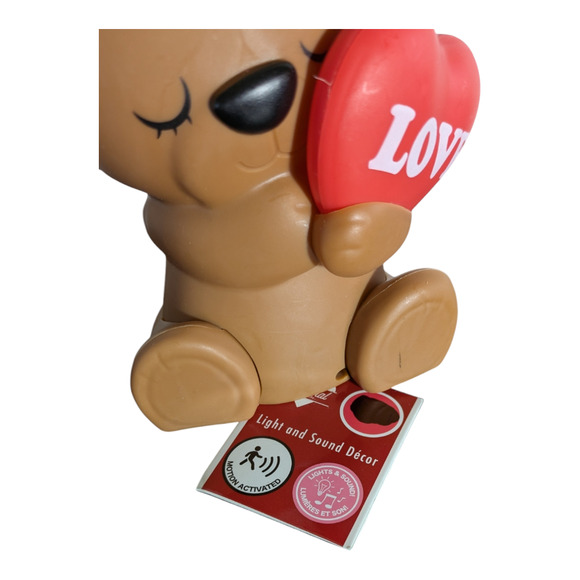 Plastic - Brown Bear Light - Motion Sound Night Light - Holding a LOVE heart - Picture 6 of 7